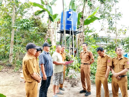 PENYERAHAN SUMUR BOR PEMANGKU I KENALI I